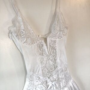 Vintage White Lace Chemise